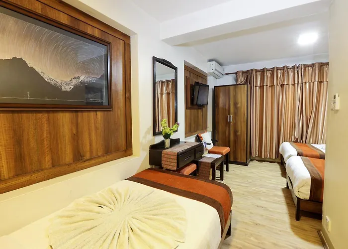 Outfitter Nepal 3*