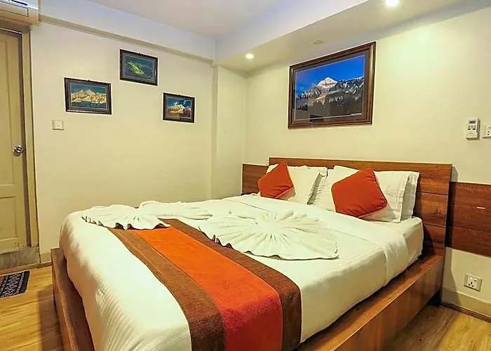 ホテル Outfitter Nepal